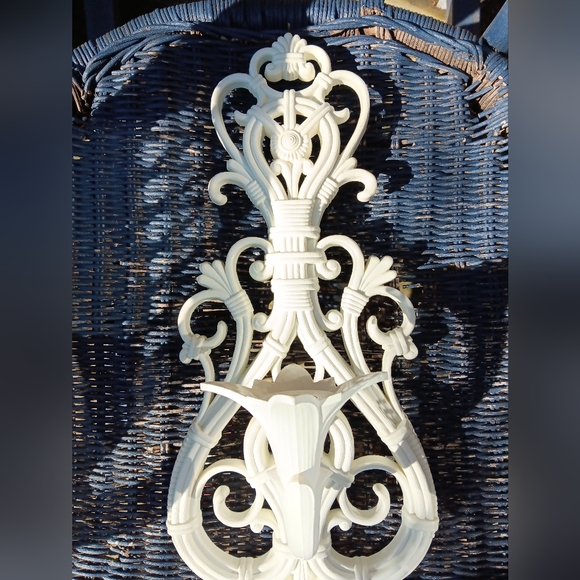 Vintage 70s white Dart Industries Ornate Plastic Wall Sconce Candle Holder Syroc - Picture 8 of 9